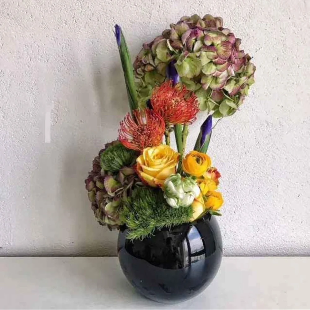 Elegant Vintage Set of 3 Black Ball Vase
